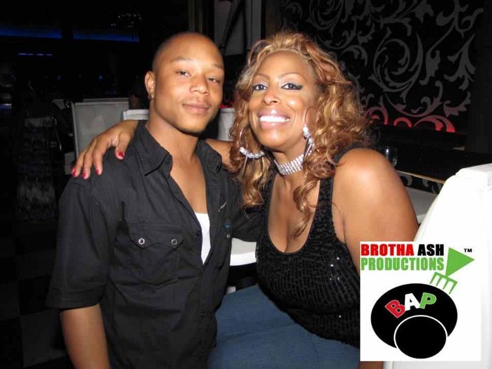 297862_10150310110494220_582564219_8319804_1829649491_n