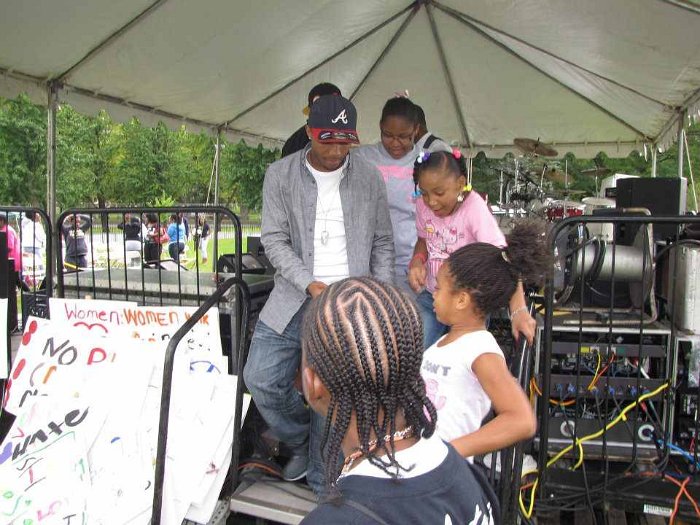 294260_10150302792579220_582564219_8279227_1874489865_n