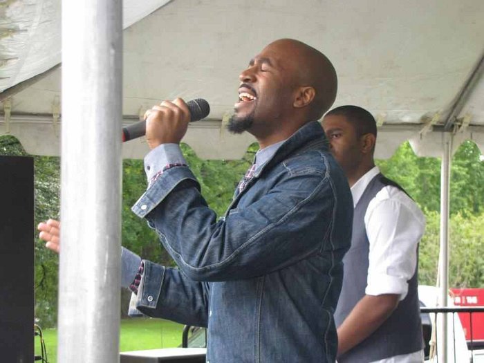 299363_10150302788049220_582564219_8279169_635247720_n