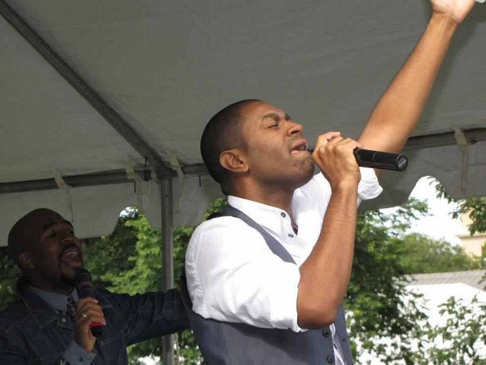 299402_10150302791899220_582564219_8279217_779262686_n