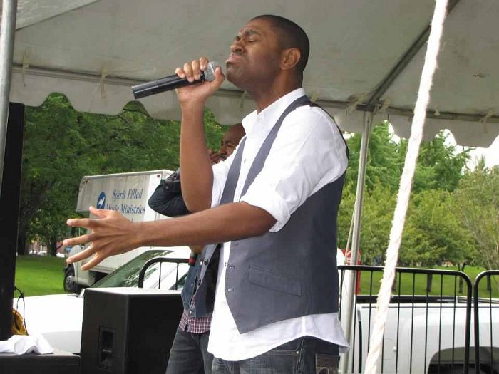 299859_10150302789844220_582564219_8279190_2012335294_n