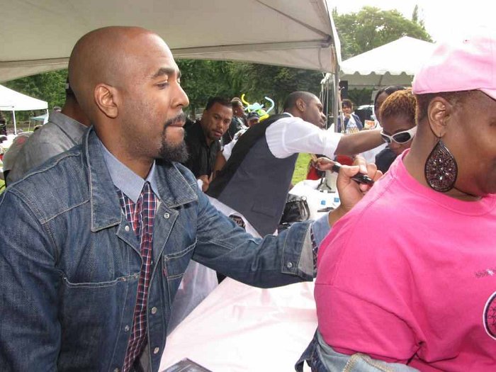 303267_10150302793559220_582564219_8279238_94582577_n