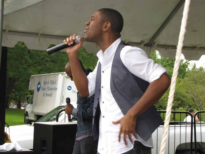 303881_10150302789979220_582564219_8279192_278976621_n