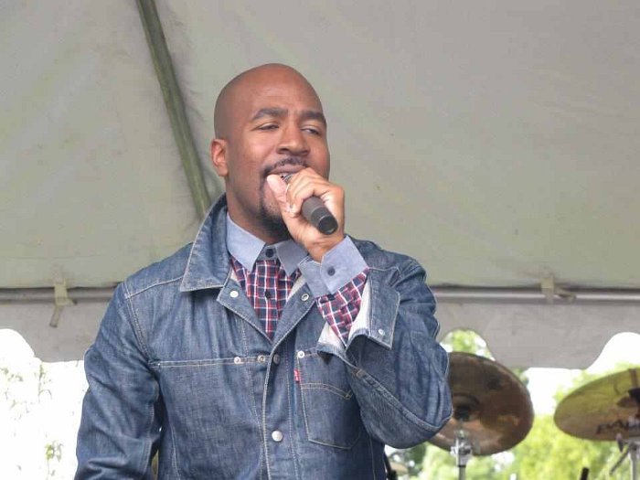 305407_10150302784244220_582564219_8279105_1248650131_n