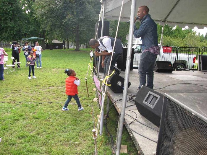 310128_10150302785424220_582564219_8279128_112791807_n