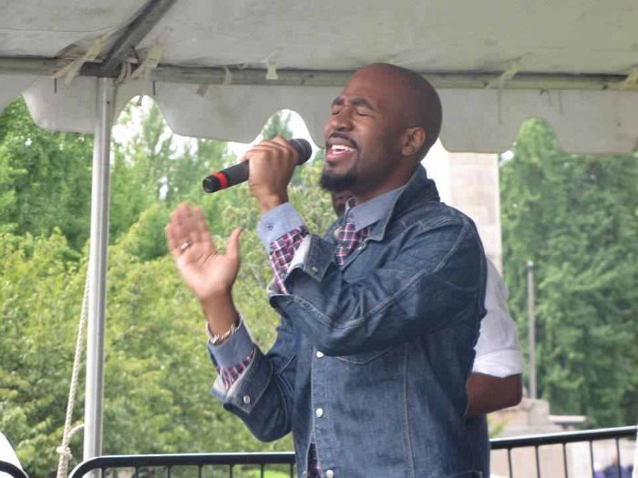 316126_10150302788504220_582564219_8279175_2085463522_n