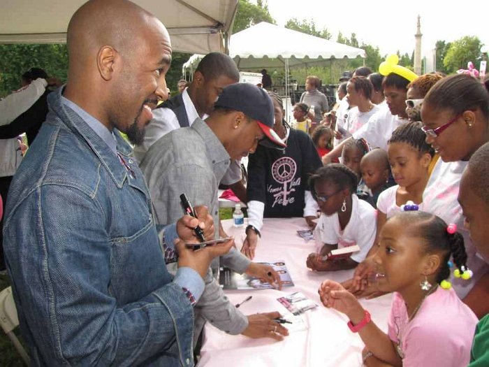 316604_10150302793069220_582564219_8279233_428693853_n