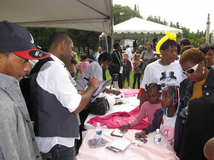 317351_10150302793444220_582564219_8279237_1216903265_n