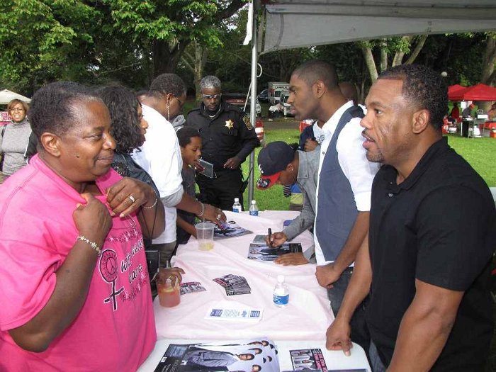 317569_10150302794454220_582564219_8279251_2053743598_n